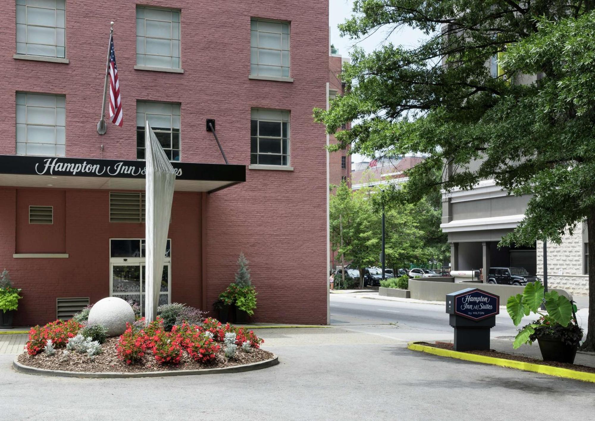 Hampton Inn & Suites Atlanta-Downtown Exterior photo