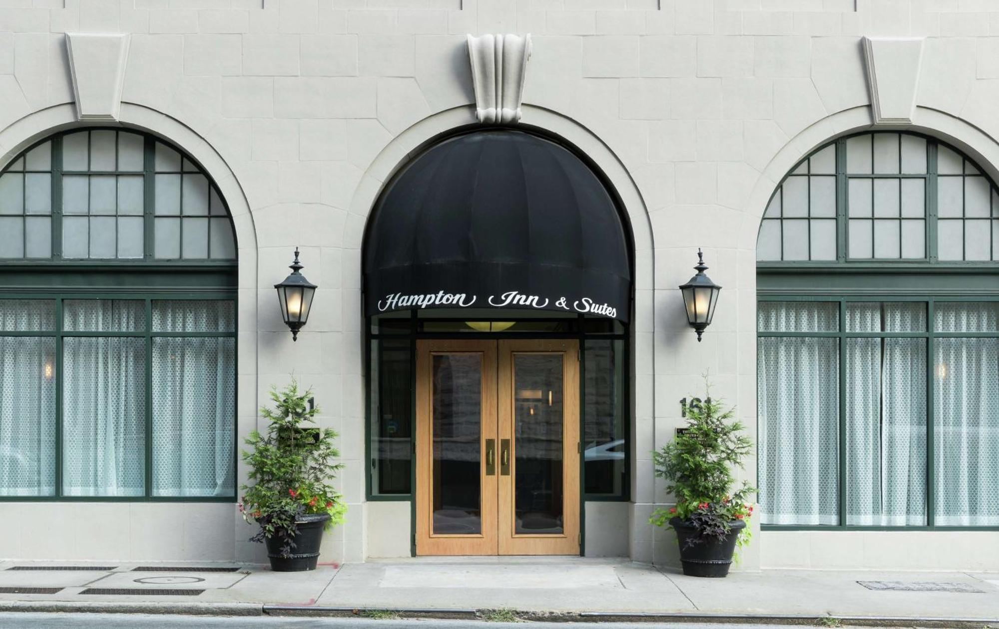 Hampton Inn & Suites Atlanta-Downtown Exterior photo